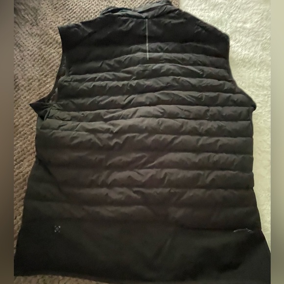 Men’s XL Lululemon Vest BNWT - Picture 4 of 14
